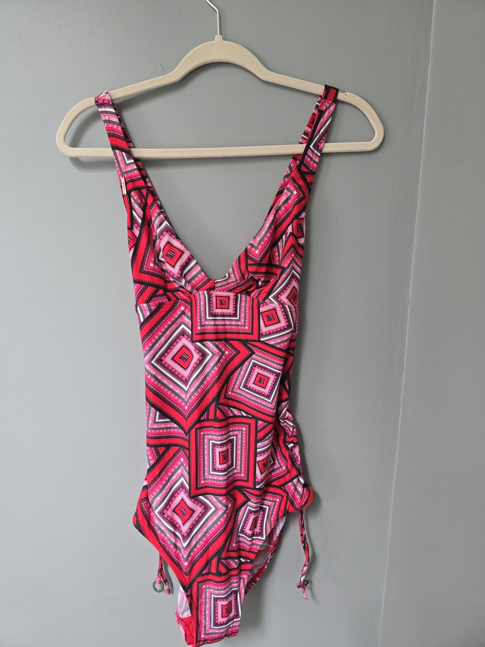 Lolë Womens Red Geometric One Piece Bathingsuit Large